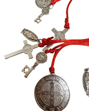 Load image into Gallery viewer, St. Benedict Detente Medal... Detente de San Benito