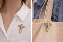 Load image into Gallery viewer, Unity Cross Pin / Pin Cruz de la Unidad